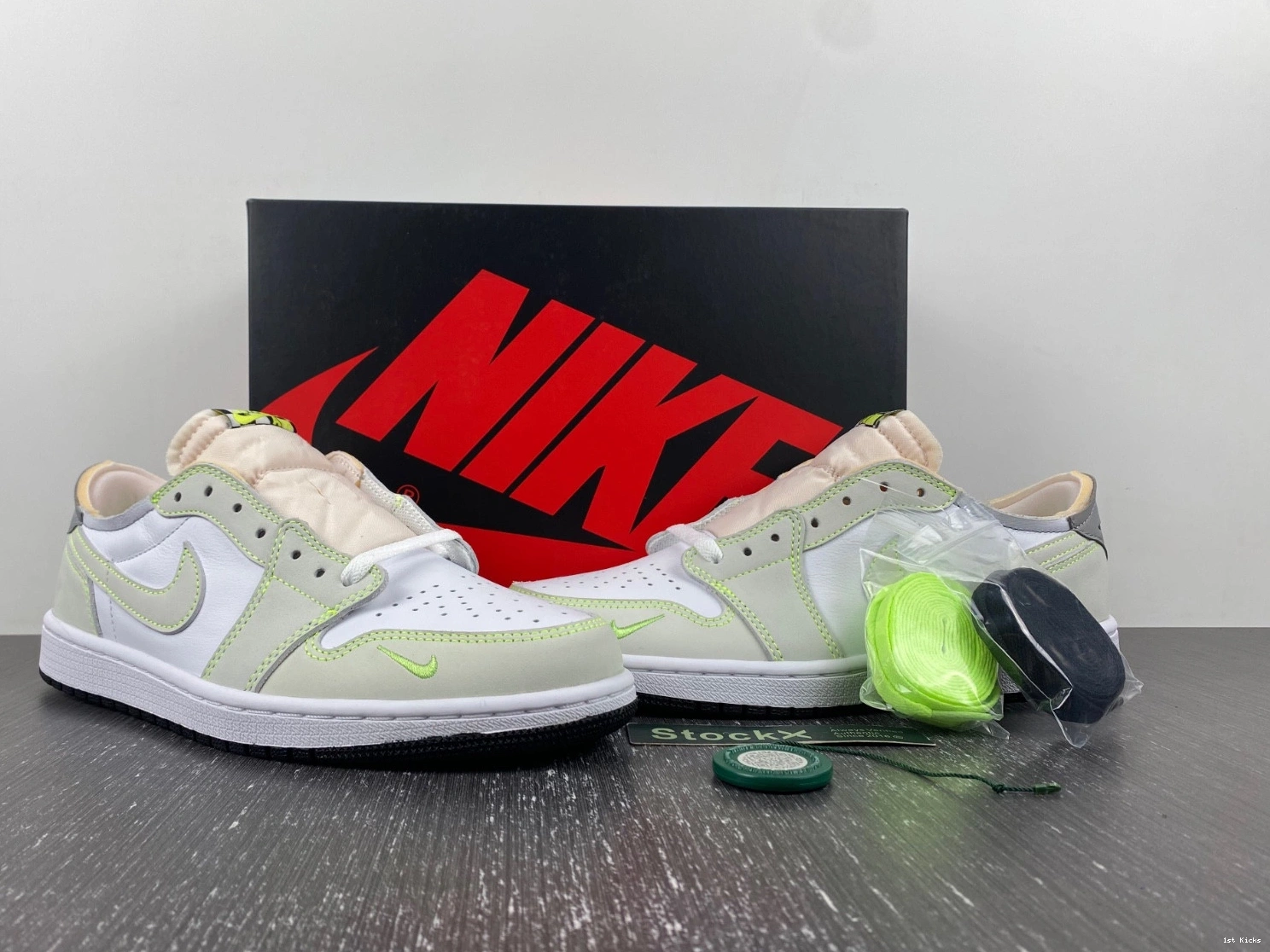 1 Black DM7837-103  Green Jordan Low White Ghost Retro 0929